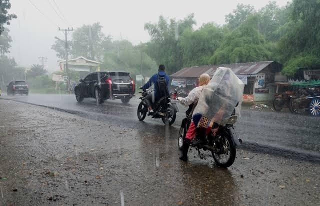 Prakiraan Cuaca Wilayah Lampung Berpotensi Hujan Lebat 